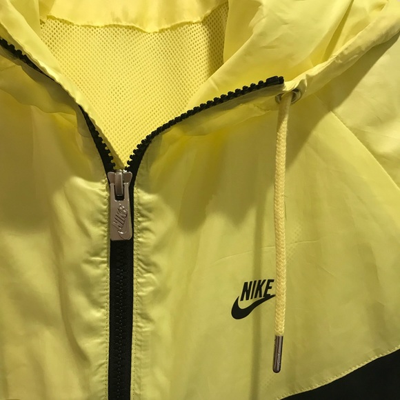 BLK and Yellow Nike Windrunner - Picture 2 of 2